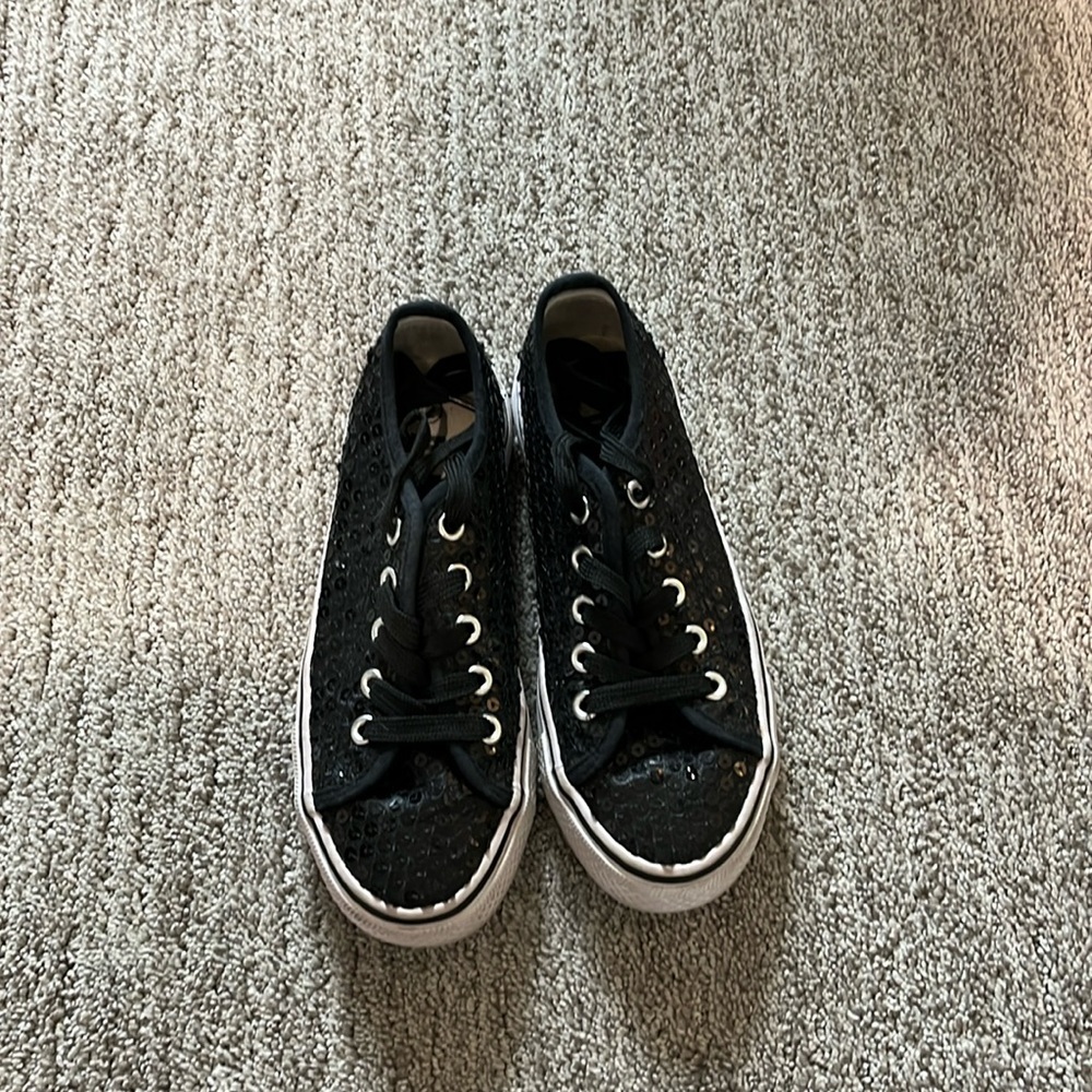 Girl cute black sequin shoes